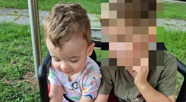 Ucciso a 1 anno e mezzo dal furgone dell'amico del papà: Nicolas gli era corso incontro per salutarlo