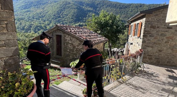 https://statics.cedscdn.it/photos/MED/2026/10/10/9816110_10083203_giancarlo_bernardini_morto_dissanguato_moglie_arrestata_omicidio.jpg