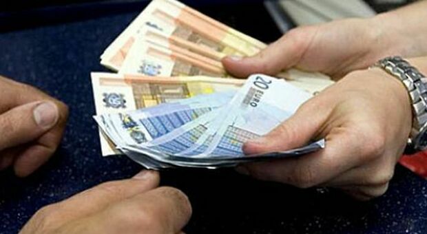  Estorsioni a Castellammare, «20-50 euro quasi ogni giorno per due anni e mezzo»: 54enne ai domiciliari 