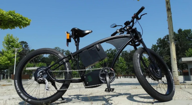 E-bike truccate, la stretta: in arrivo "bicivelox" e multe fino a 15 mila euro. Come funzionano i controlli