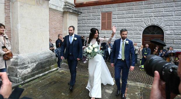 Fabriano, il matrimonio di Giorgia Cardinaletti e Francesco Bechis nella citt&agrave; natale della giornalista del Tg1. Le foto