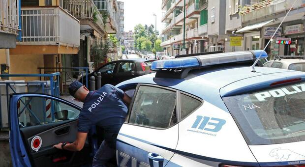  Sparatoria a Napoli, scatta la stesa a Pianura. Uomo innocente ferito per errore: potrebbe perdere un occhio 