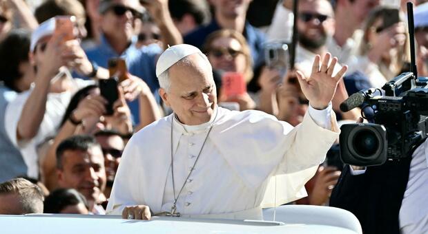 <div>Papa Leone XIV al Gemelli, forse gi&agrave; oggi l'intervento al polmone: attesa per il primo bollettino medico</div>