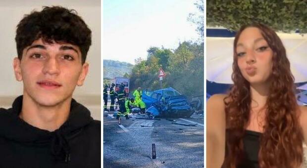 Ventenni morti nello schianto, il papà di Stefano: «Erano così pieni di entusiasmo». Il ragazzo di Gaia: «Vista nell'auto distrutta, il volto era sempre quello» Ventenni morti nello schianto, il papà di Stefano: «Erano così pieni di entusiasmo». Il ragazzo di Gaia: «Vista nell'auto distrutta, il volto era sempre quello»
