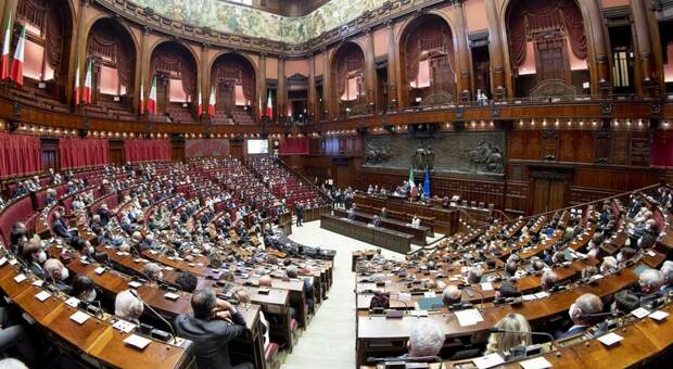 Politiche 2027, nelle Marche è già caccia al posto in Parlamento: chi parte in pole, chi rischia di restare fuori e la guerra per i capilista blindati Politiche 2027, nelle Marche è già caccia al posto in Parlamento: chi parte in pole, chi rischia di restare fuori e la guerra per i capilista blindati
