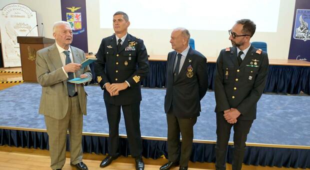  Aeronautica militare a Caserta: «Cento anni di storia, qui polo di eccellenza». D?Aulisio: «Il primo sorvolo a Capua» 