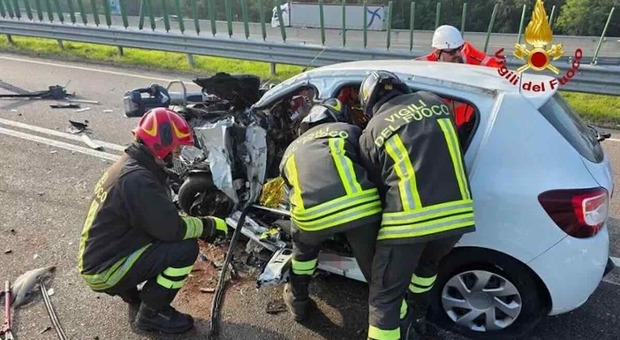 Pierina Buffon morta in un frontale con l'ex, il figlio della donna: &laquo;&Egrave; stata aspettata e inseguita, lui si &egrave; fatto giustizia da solo&raquo;