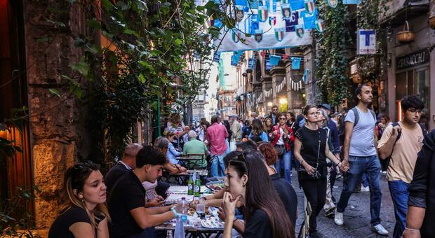  Turismo, ricorso al Tar contro la stretta del Comune di Napoli sui B&b: «No a norme ideologiche» 