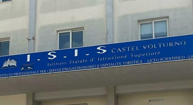  Violenza a scuola a Castel Volturno, aggredisce il compagno di classe 15enne con una lama di 7 centimetri 