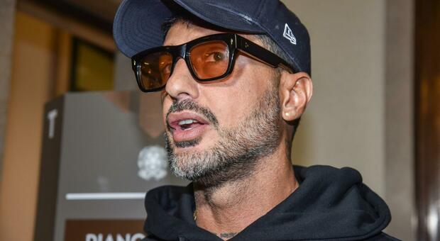 Corona-Mediaset, oggi la resa dei conti: la maxi causa da 160 milioni di Pier Silvio Berlusconi, Maria De Filippi, Gerry Scotti (e non solo). Lui: &laquo;Non ho paura&raquo;