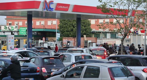Protesta autotrasportatori in Campania, stop merci e carburante, gli effetti dell&rsquo;agitazione: poi apertura al dialogo