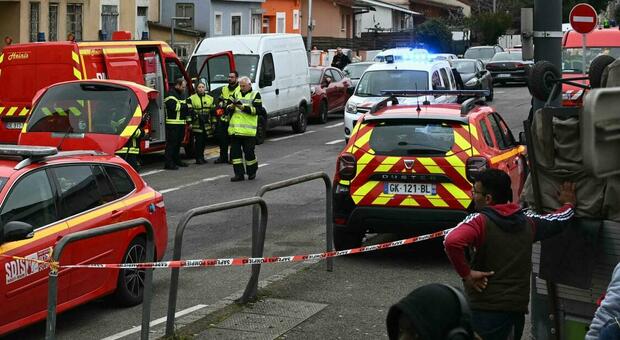 Caccia francese precipita a Nancy, almeno un morto. I testimoni: &laquo;Prima l'esplosione, poi una palla di fuoco nel cielo&raquo;