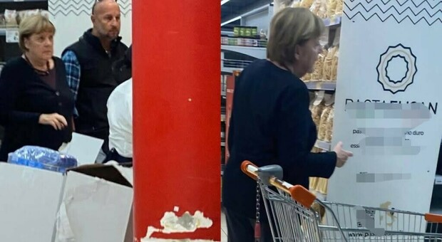  Angela Merkel fa la spesa al supermercato di Cava de? Tirreni: pasta di Gragnano e mozzarella di bufala. «Ma perché gli scaffali vuoti?» 