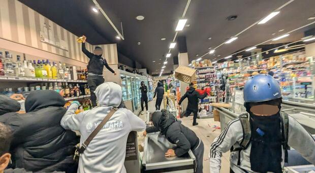 Il Movimento 17 ottobre arriva anche in Puglia, manifestazione a Bari: «Non siamo violenti, lo dimostreremo»