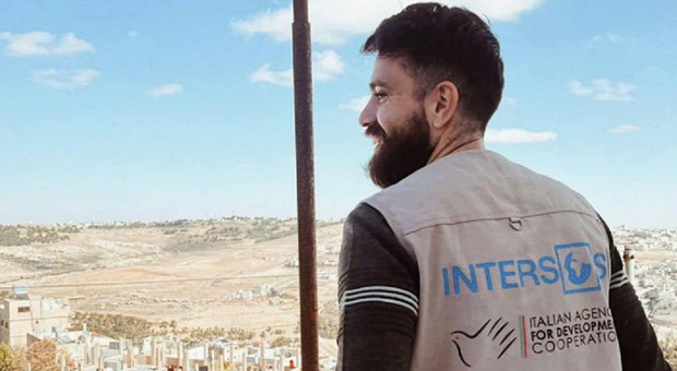 Padre e figlio italiani arrestati in Cisgiordania, saranno espulsi: &laquo;Caricati su un furgone militare dalla polizia israeliana&raquo;