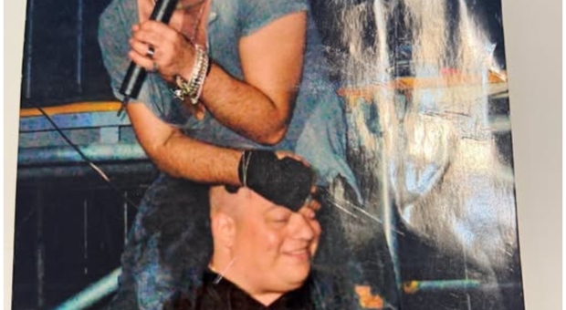 Morto all'improvviso storico bodyguard di Guliano Sangiorgi: lacrime, messaggi e foto per Antonio Boccuni