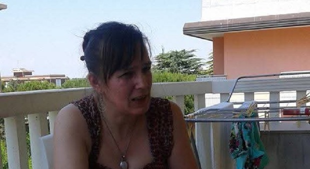 Mal di denti e nodo in gola mentre &egrave; al lavoro, Rodica Gram muore a 56 anni. Indagata l'infermiera: non ha chiamato i soccorsi