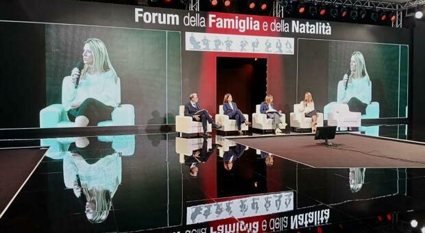  Forum della Famiglia per TuttoSposi a Napoli, Mastella e Bobbio: «Modello welfare superato, la coperta è corta» 
