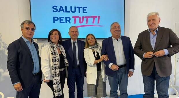  Napoli, il successo del ?Villaggio della Salute? al Plebiscito. L'assessore Santagada: «La gente ha bisogno di una sanità di territorio» 