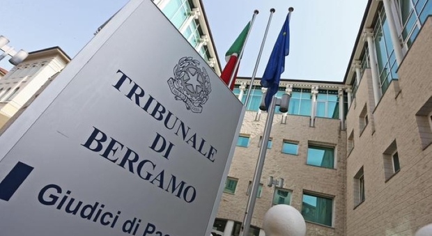 &laquo;Sei di mia propriet&agrave;&raquo;, 24ennce lascia l'Italia dopo le minacce del compagno e lui finisce ai domiciliari