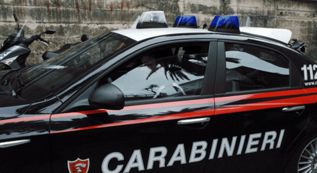  Blitz a Scampia: scovato un club abusivo con maxi furto di corrente elettrica da 17mila euro 