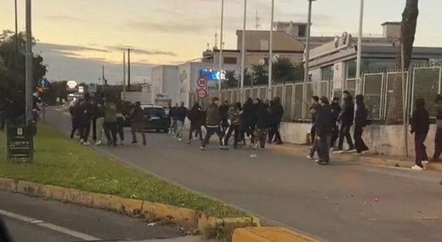  Mario Spedaliere ferito a Pozzuoli, il giudice non convalida l'arresto: tornano liberi tre tifosi 