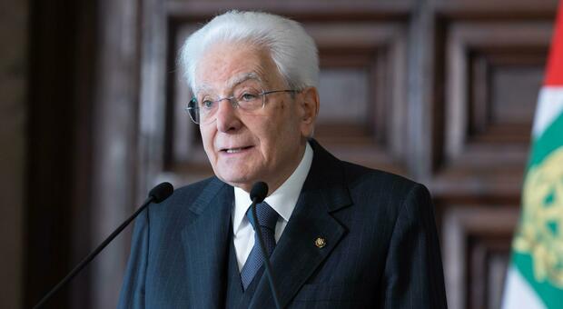 Mattarella: &laquo;Tenore di vita cittadini aggredito da inflazione e salari che non crescono&raquo;