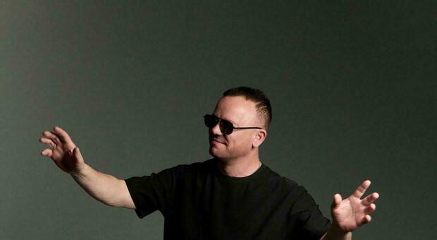  Gigi D'Alessio, arriva la nuova canzone: «I miei sessant?anni? Sarà festa allo stadio Diego Armando Maradona» 