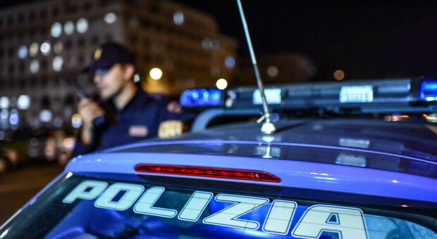  Ladri scatenati a Napoli Est, assalto alla gioielleria ?Tavì?: banditi in fuga con collane e orecchini 