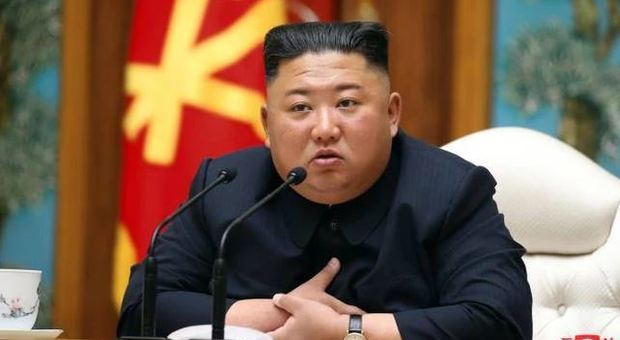 Corea del Nord, giallo sulla salute di Kim Jong-un: la Cina invia team di medici