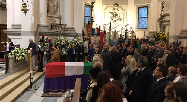 Funerali Anselmi, folla e autorità: «La nostra Tina non arretrò mai»