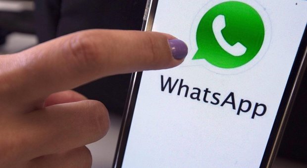 WhatsApp, via ai servizi a pagamento per le aziende
