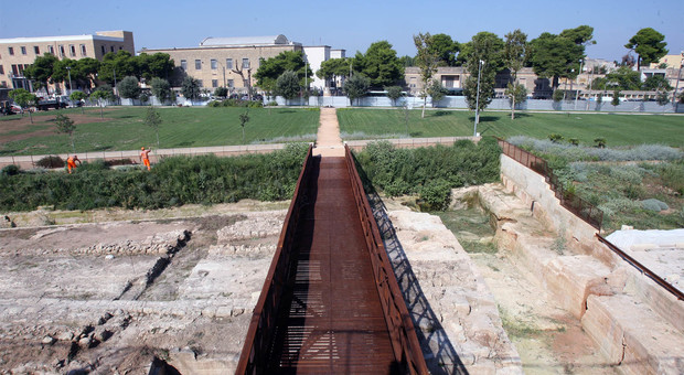 Il ponte sul parco archeologico delle Mura