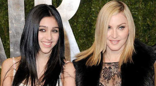 Madonna e la figlia Lourdes
