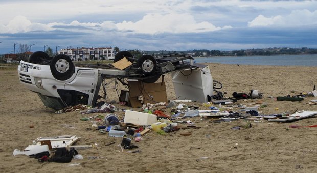 Grecia, tornado uccide sei turisti. Morti anche un papà con il figlioletto di due anni
