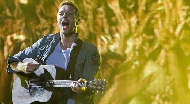 Chris Martin, rivelazione choc: «I Coldplay smetteranno di fare musica nel 2025»