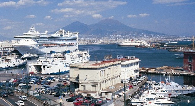 Crociere, Napoli è fuori rotta: traffico crollato del 30 per cento