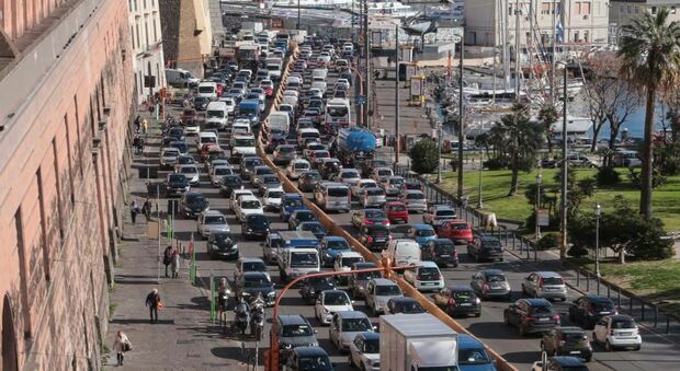 Caos traffico a Napoli
