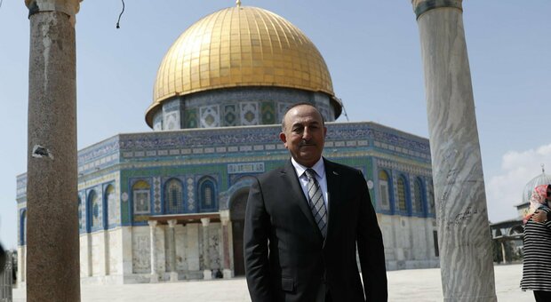 Israele, il ministro turco Mevlut Cavusoglu in visita ufficiale