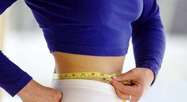Dieta, fino a 5 kg in più dopo le abbuffate delle feste: i consigli detox del nutrizionista