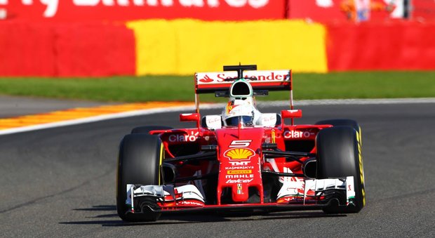 Spa, Vettel stavolta è ottimista: «Tutti vicini, domani sarà una bella gara»