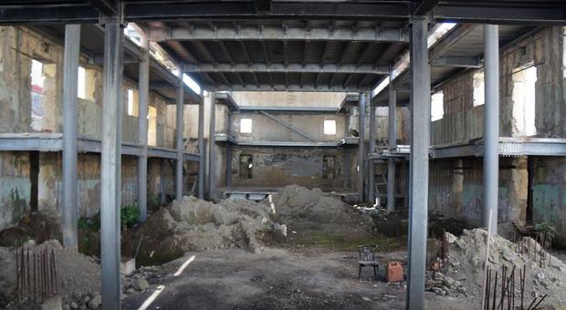 Barra senza luoghi per la cultura: l'ex cine-teatro Maestoso abbandonato da oltre venti anni