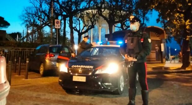 Castellammare, arrestato 37enne di Scafati: fermato mentre rubava uno scooter