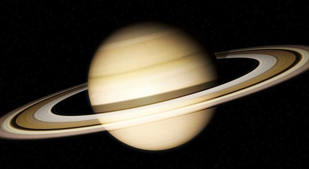 Saturno contro ci influenza come un refolo di vento