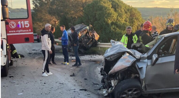 Incidente in provincia di Trapani, cinque morti e due feriti: scontro frontale fra due auto