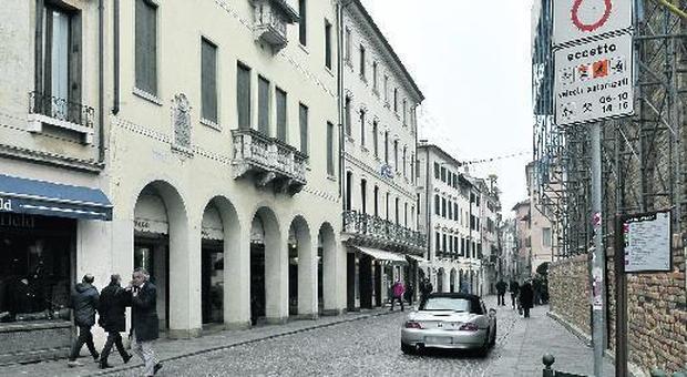 Treviso. Stretta sulle soste in centro storico e revisione dei permessi nella ztl