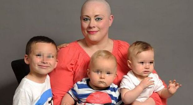 Dodici anni di fecondazioni in vitro per avere 3 figli: "Ora ho il cancro, ma rifarei tutto"