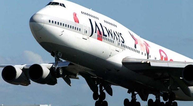 I piloti della Japan Airlines sotto accusa, fallito il test dell'alcol 19 volte in un anno: «Pericolo per i passeggeri»