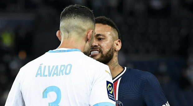 Psg, Neymar accusa: «Gonzalez mi ha chiamato scimmia e figlio di...»