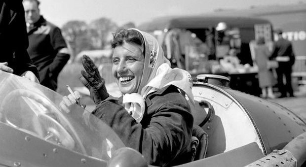 Morta la prima donna della Formula 1: la napoletana Teresa De Filippis si spegne a 89 anni